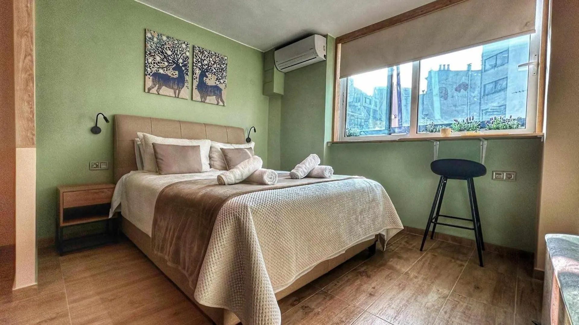 Suite 300 Steps Ladadika 테살로니키 그리스